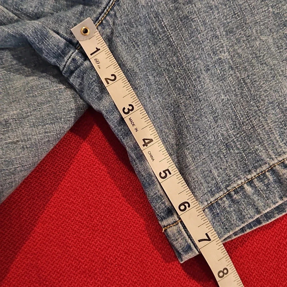 CHEROKEE light wash high waist loose fit jean shorts Sz. 14